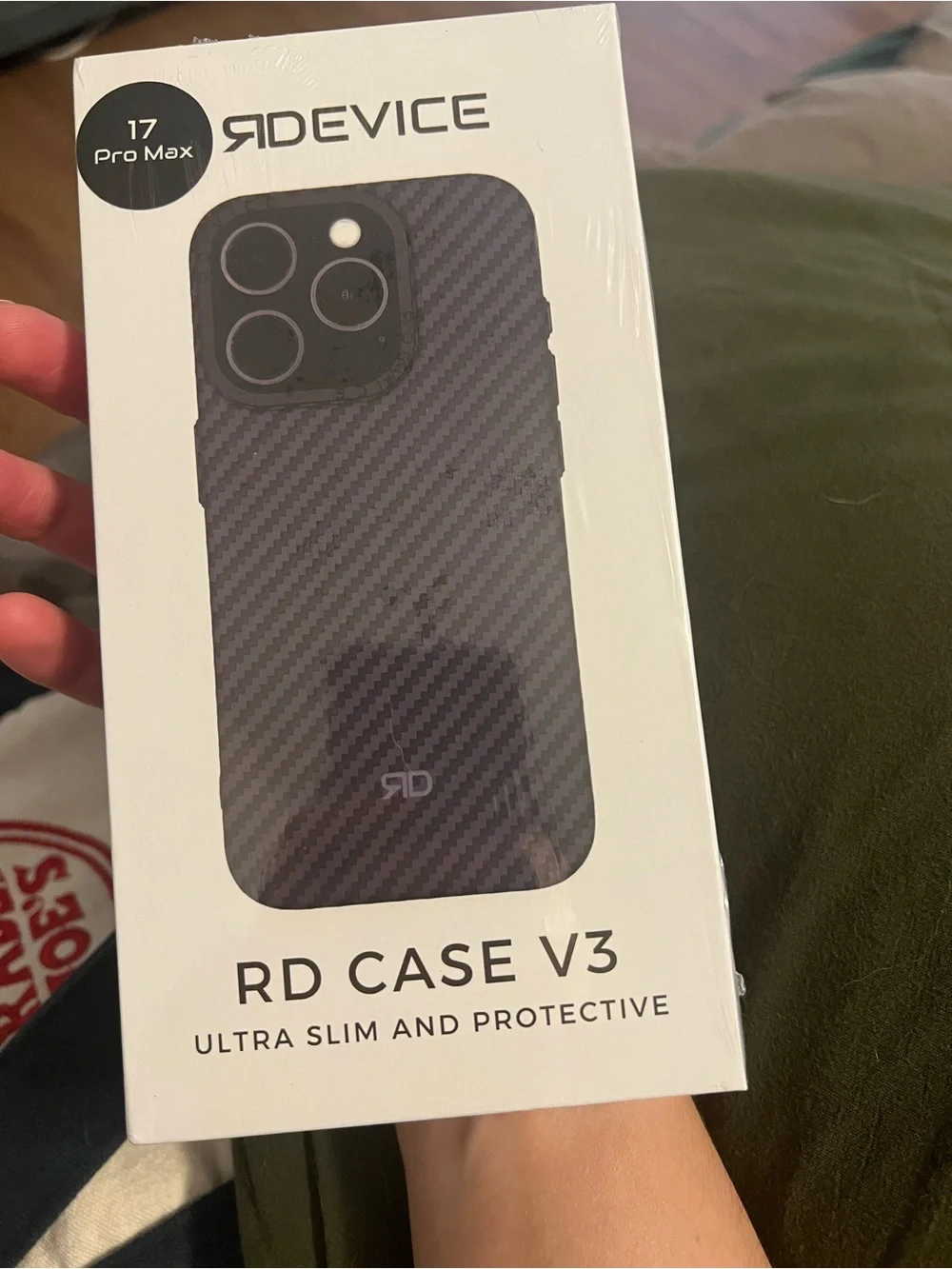 17 Pro Max iPhone Case Carbon Diver